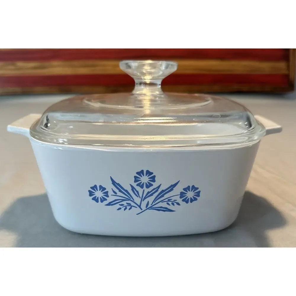 Vintage Corning Ware 1 1/2 Qt. Cornflower Blue Casserole Dish w/ A-7-C lid